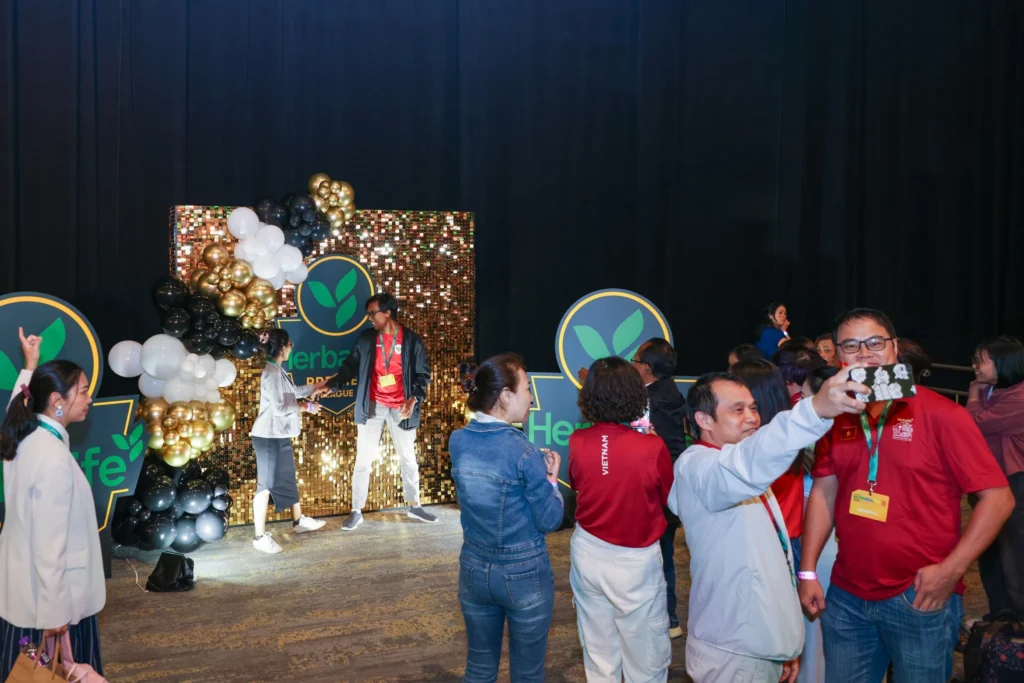 HPL Herbalife Reception 2025 EXT B 022