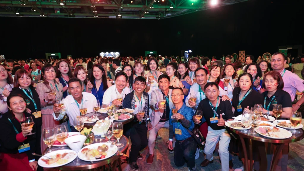 HPL Herbalife Reception 2025 EXT B 123