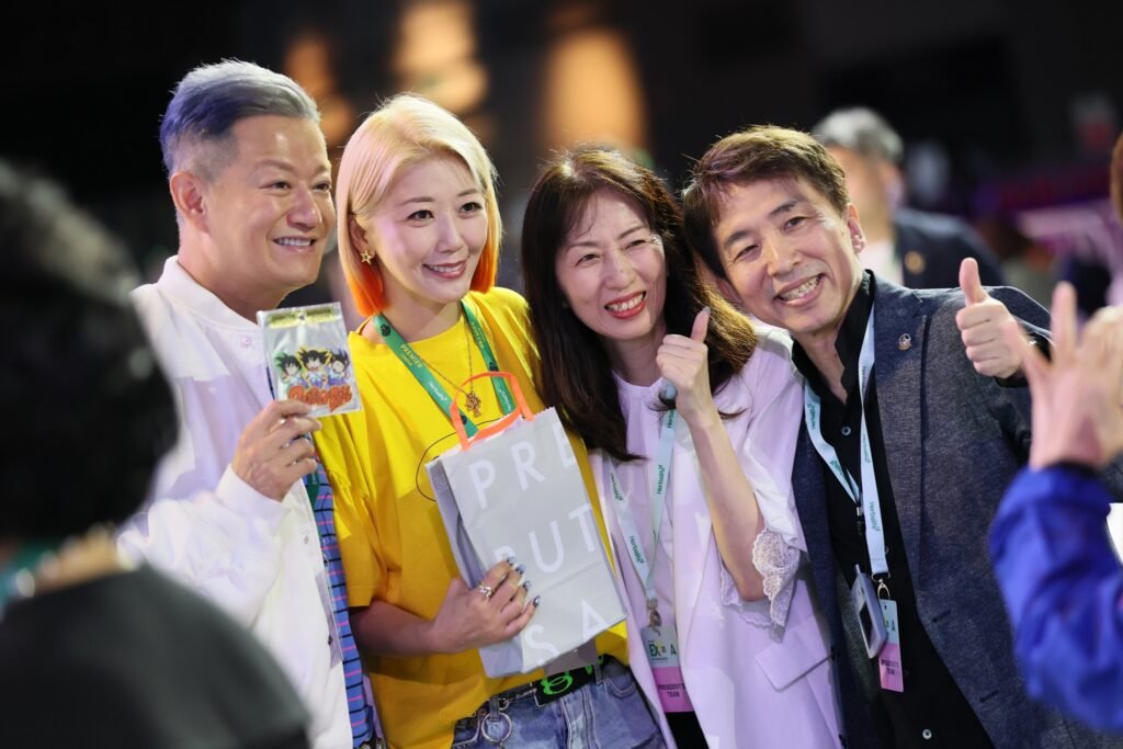 President's Team Meeting 008