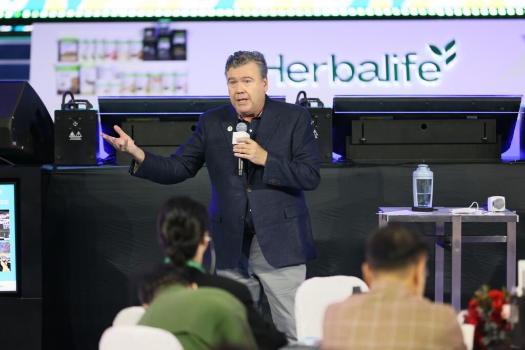 President's Team Meeting 048