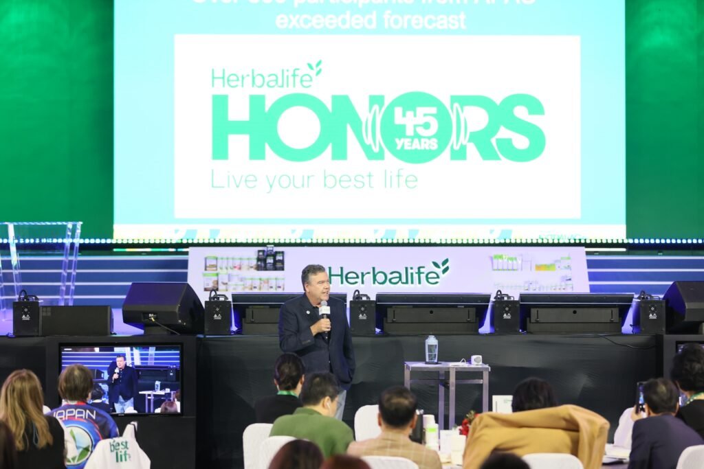 President's Team Meeting 050