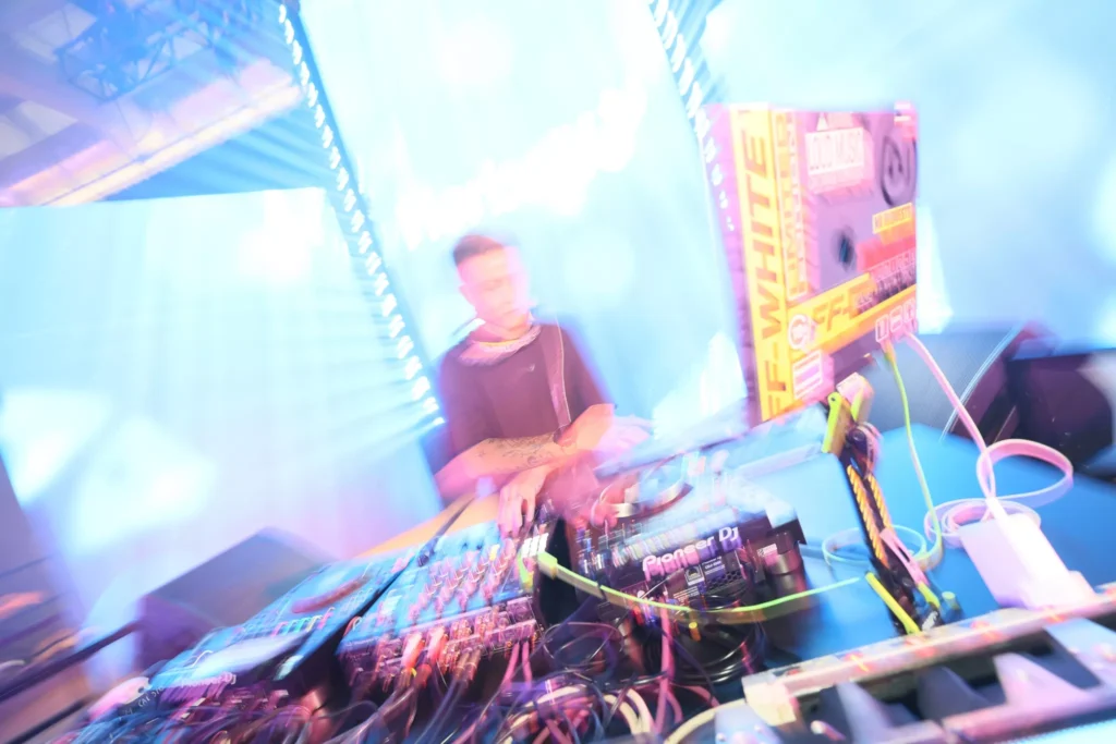 Qualifier's Party 005