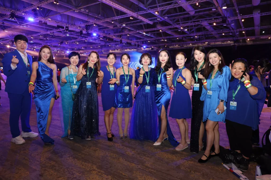 Qualifier's Party 041