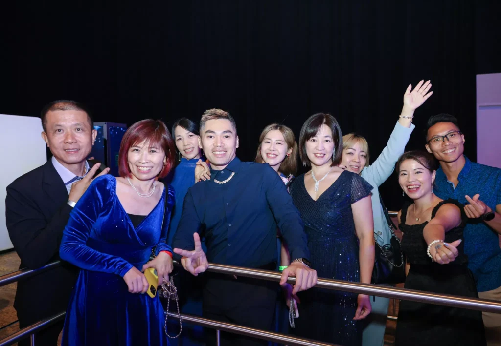 Qualifier's Party 047