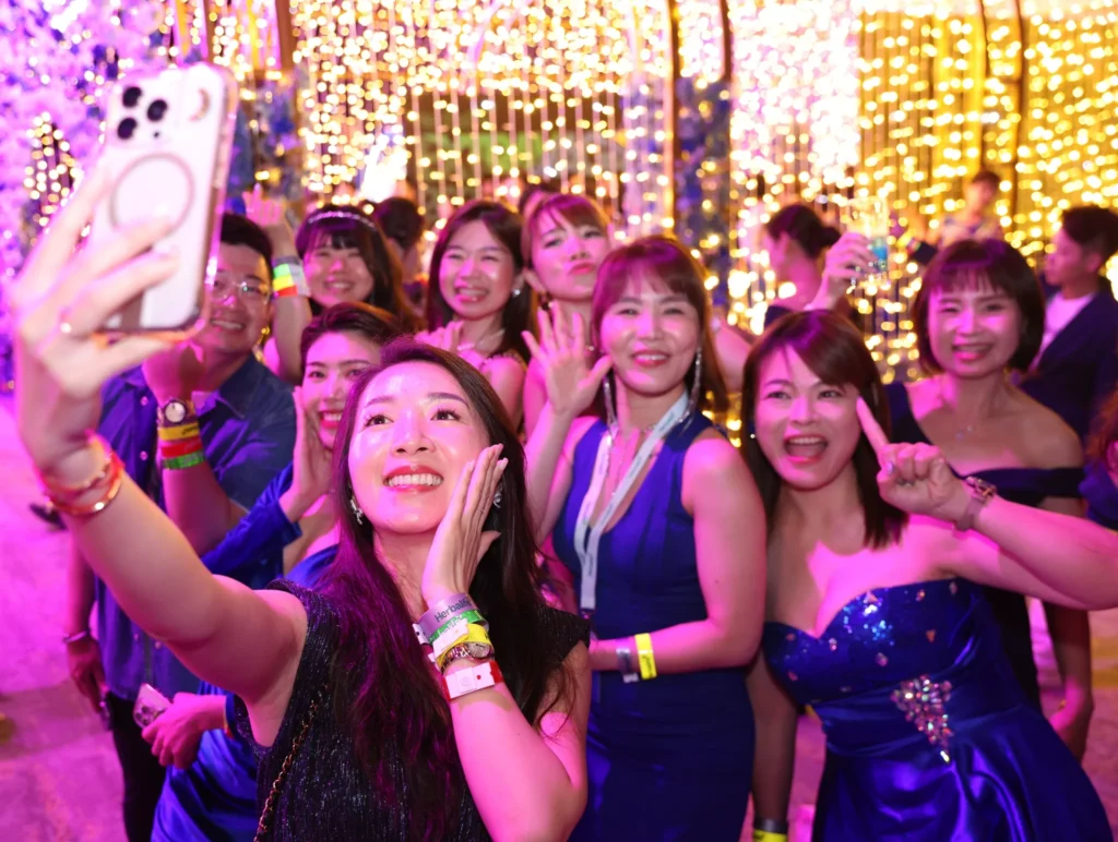 Qualifier's Party 203