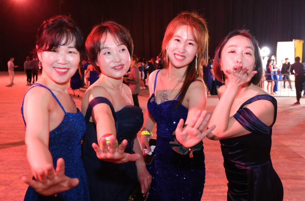 Qualifier's Party 214