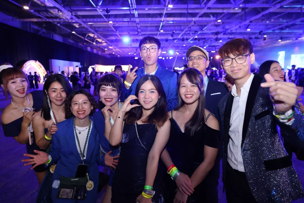 Qualifier's Party 217