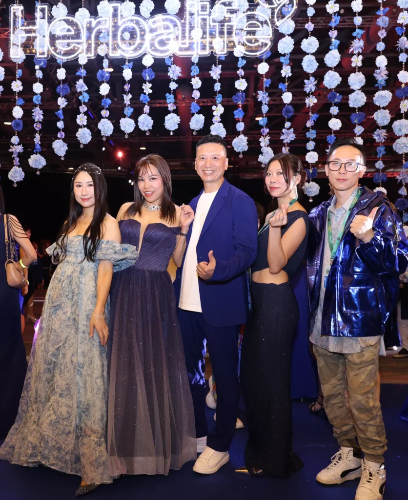 Qualifier's Party 220