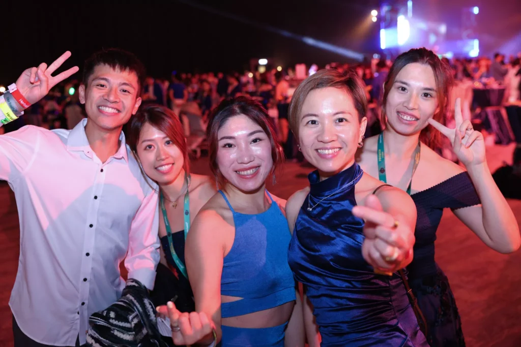 Qualifier's Party 238