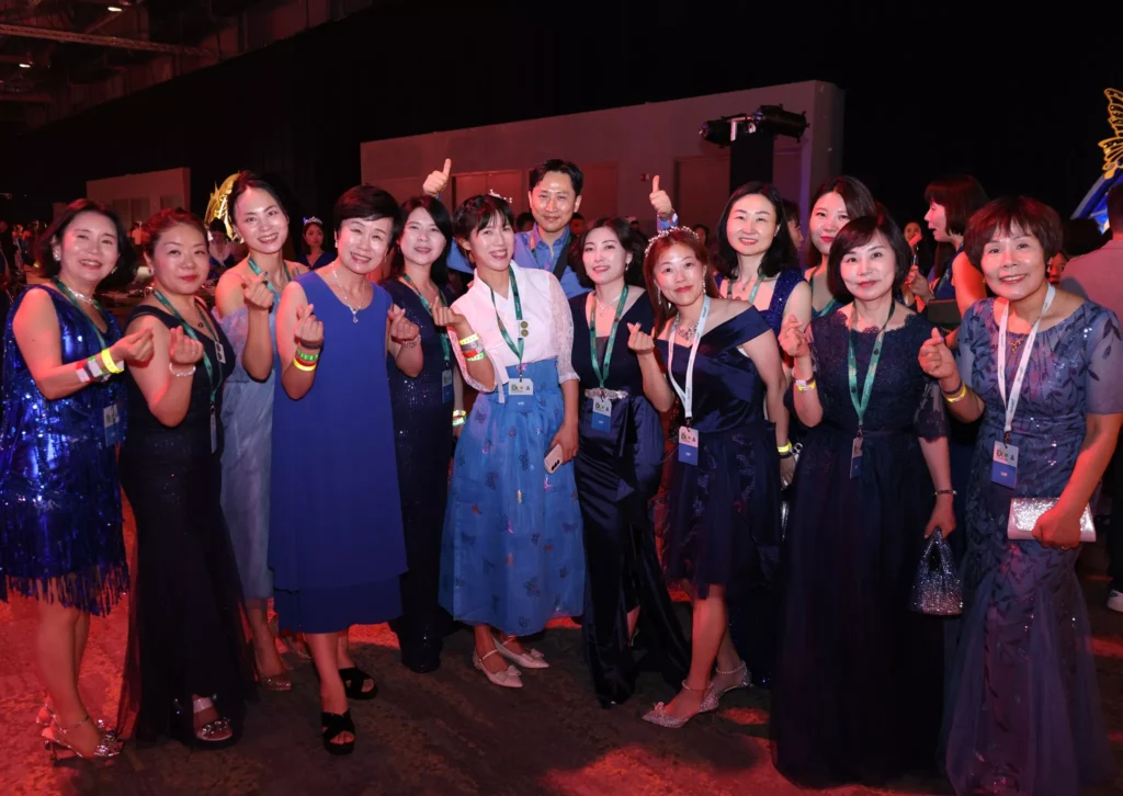 Qualifier's Party 244