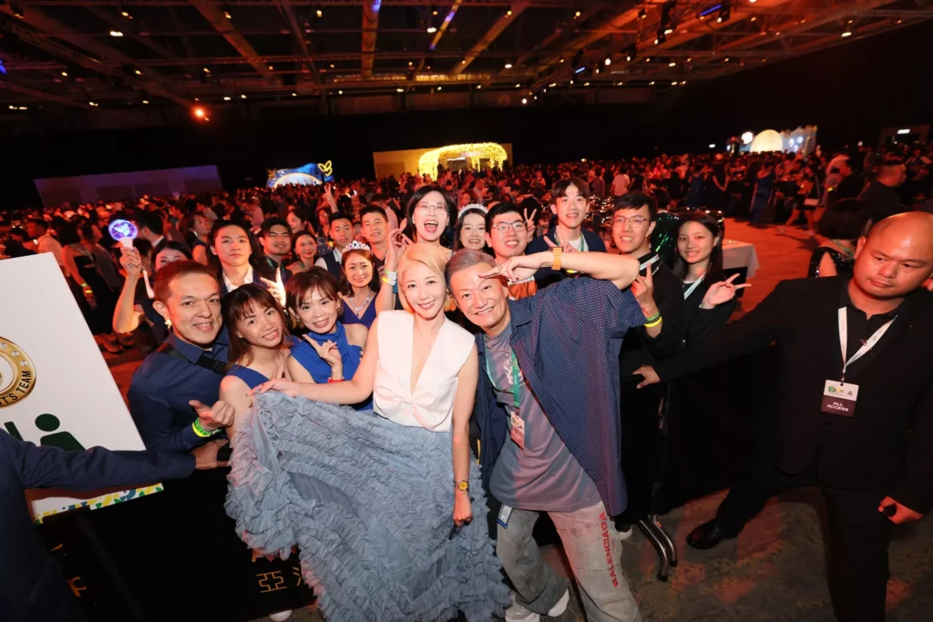 Qualifier's Party 298