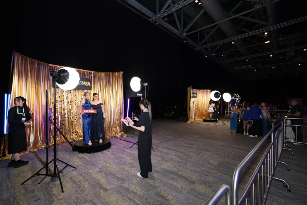 Qualifier's Party 332