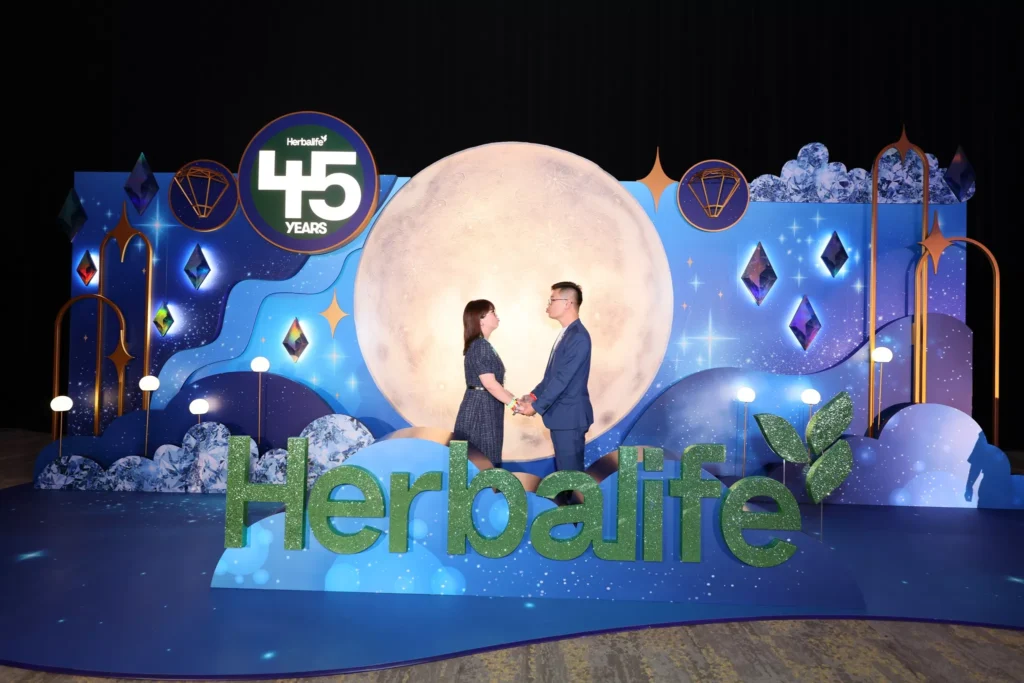 Qualifier's Party 335