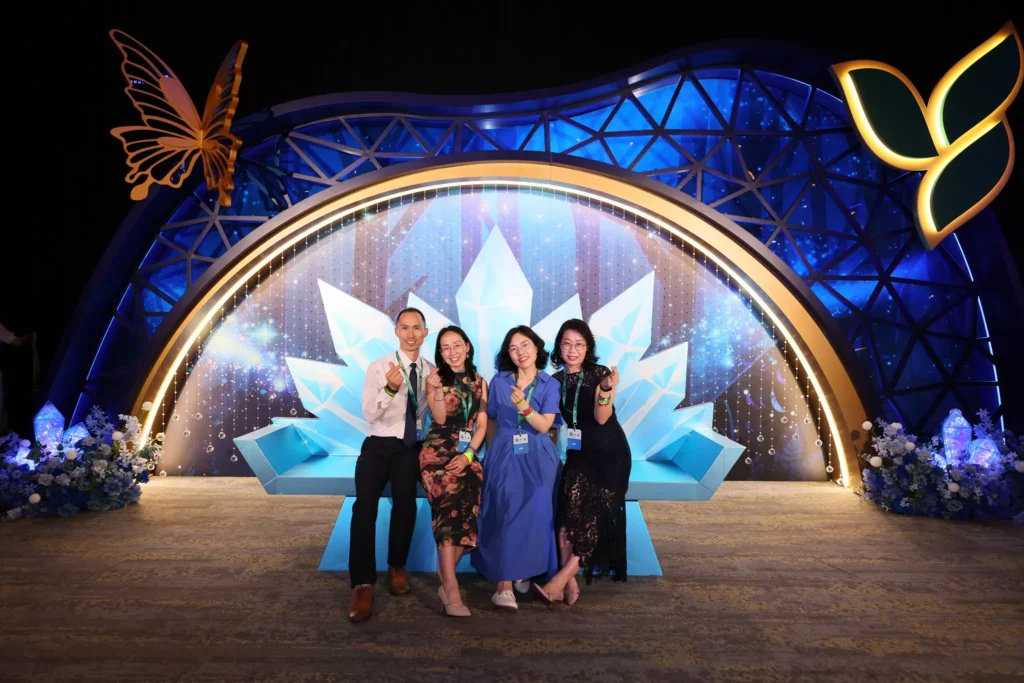 Qualifier's Party 341