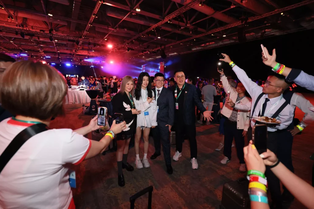 Qualifier's Party 384