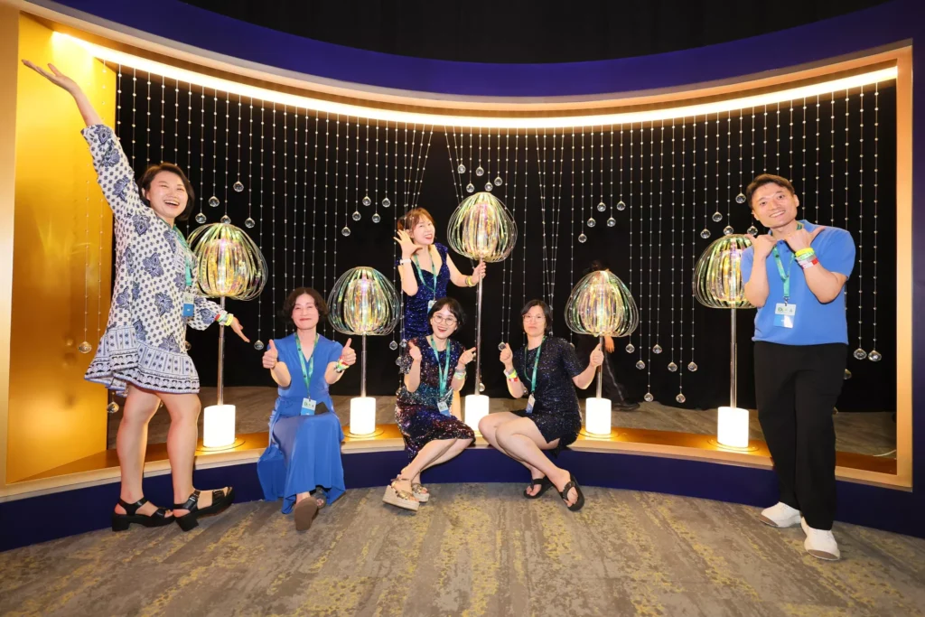 Qualifier's Party 446