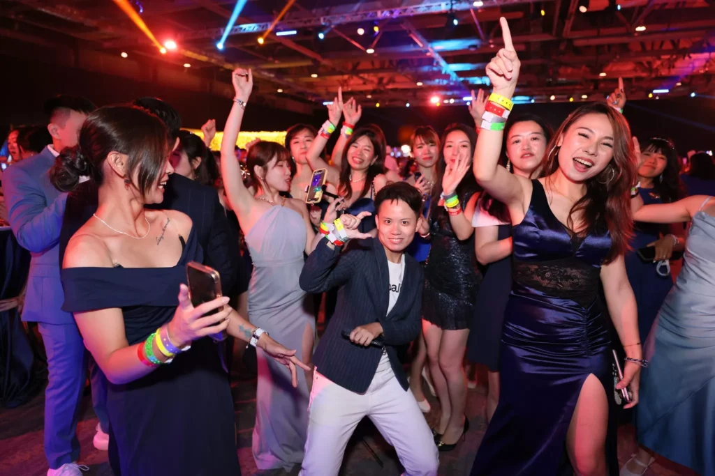 Qualifier's Party 451