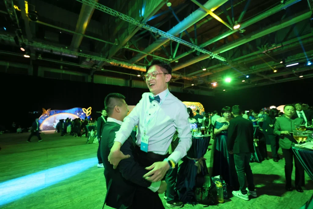 Qualifier's Party 454