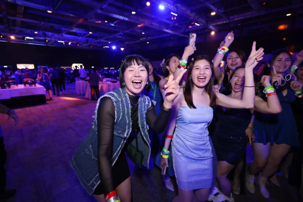 Qualifier's Party 466