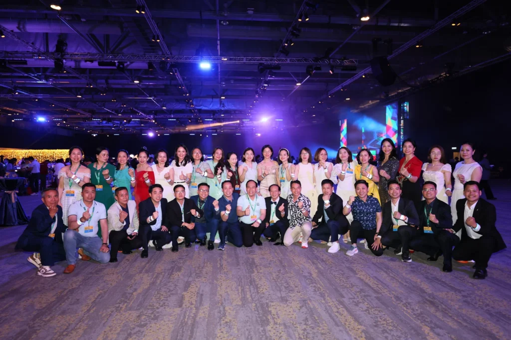 Qualifiers Party Herbalife Extravaganza 2025 190 BG
